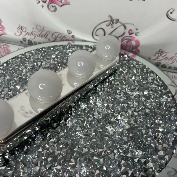 Vanity lights suction to surfaces mirror ect on and off silver makeup skincare - Picture 7 of 10